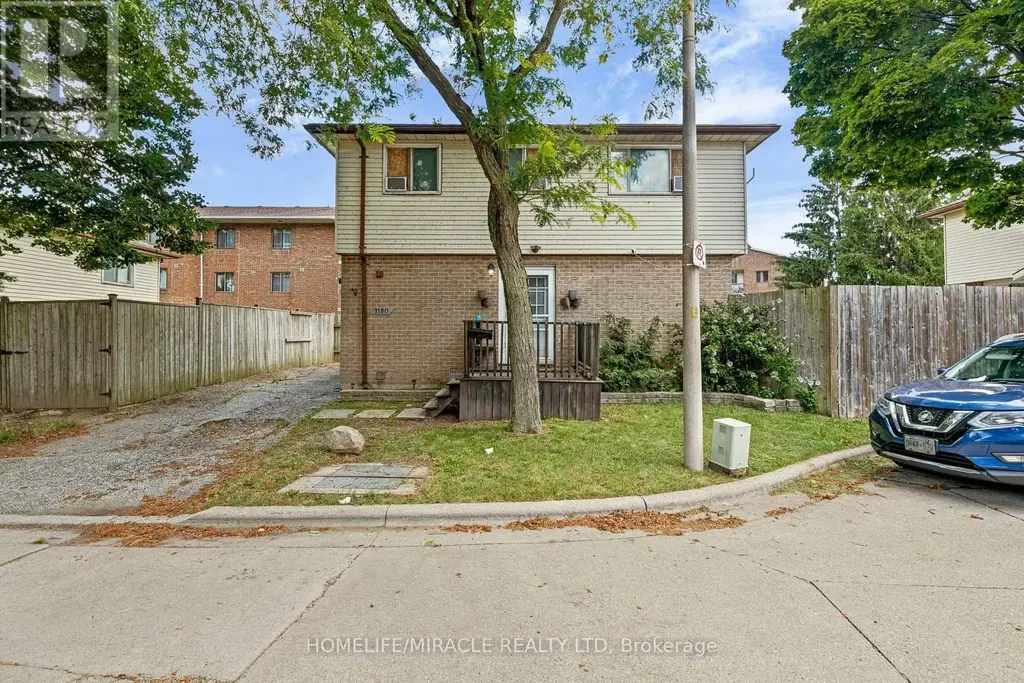 1180 Heathfield Court, Windsor